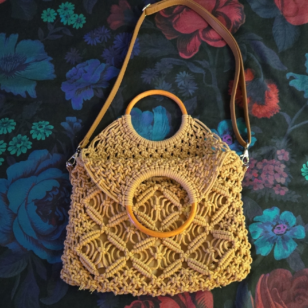 Make Me An Offer! Woven Tan Crossbody Purse